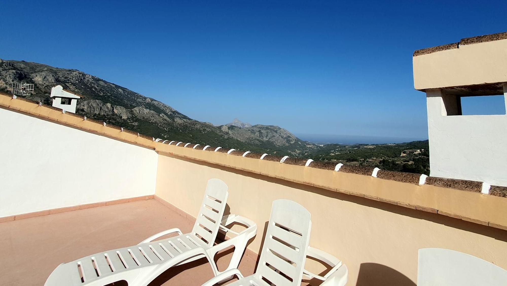 Atico Guadalest Rooftop Apartment With 360º Views And Art Bagian luar foto