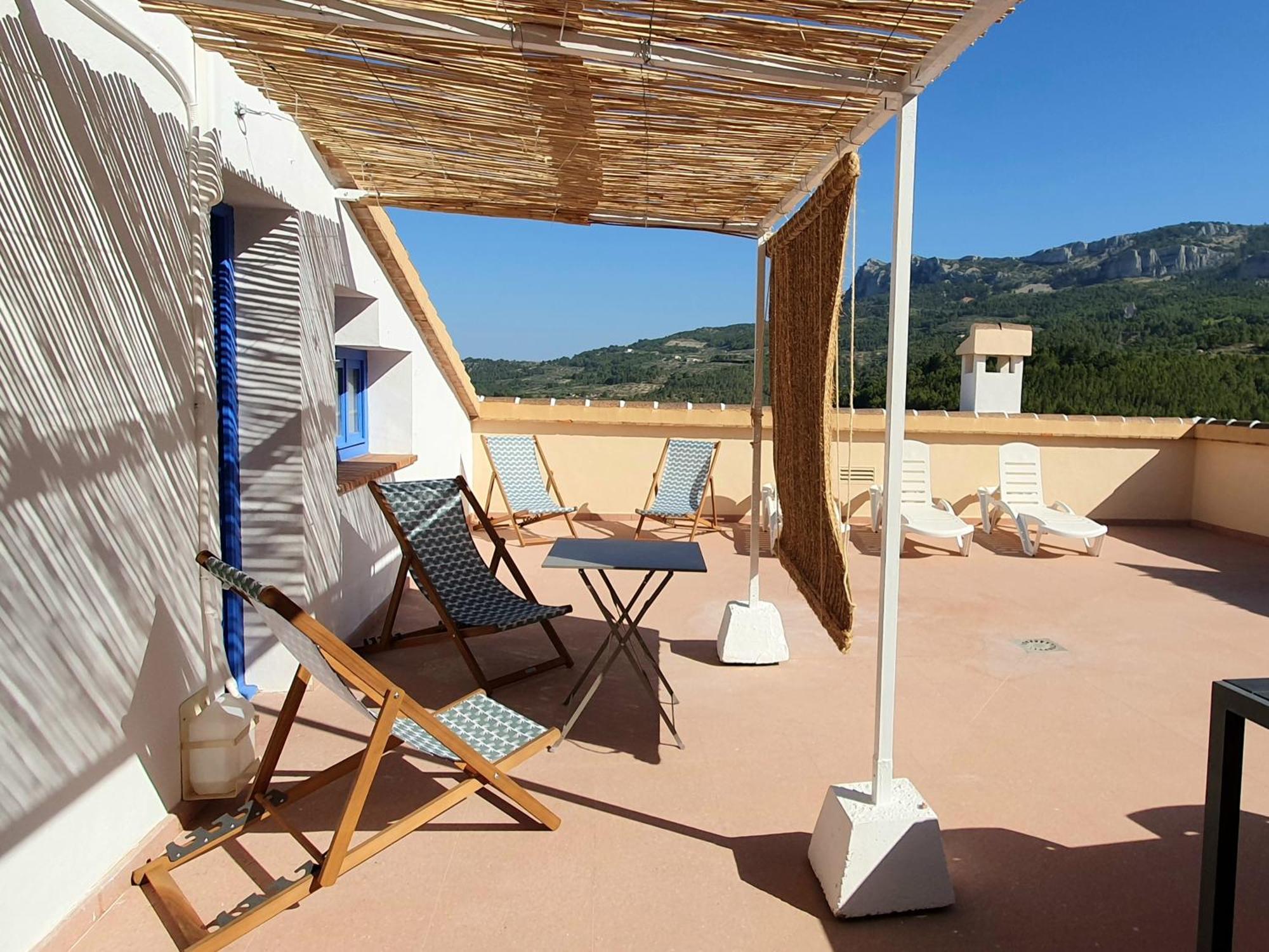 Atico Guadalest Rooftop Apartment With 360º Views And Art Bagian luar foto